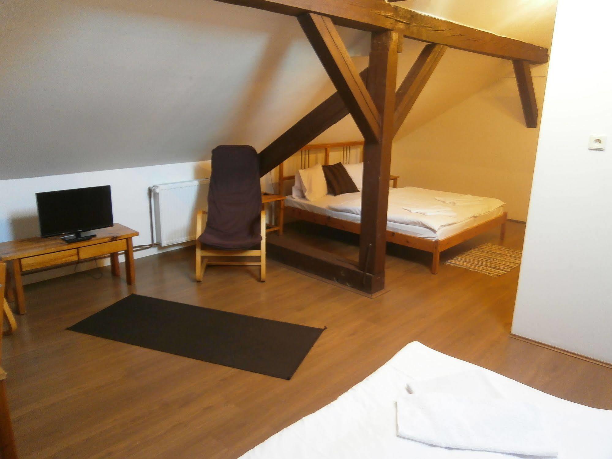 Hotel Dzban Jindrichov Buitenkant foto