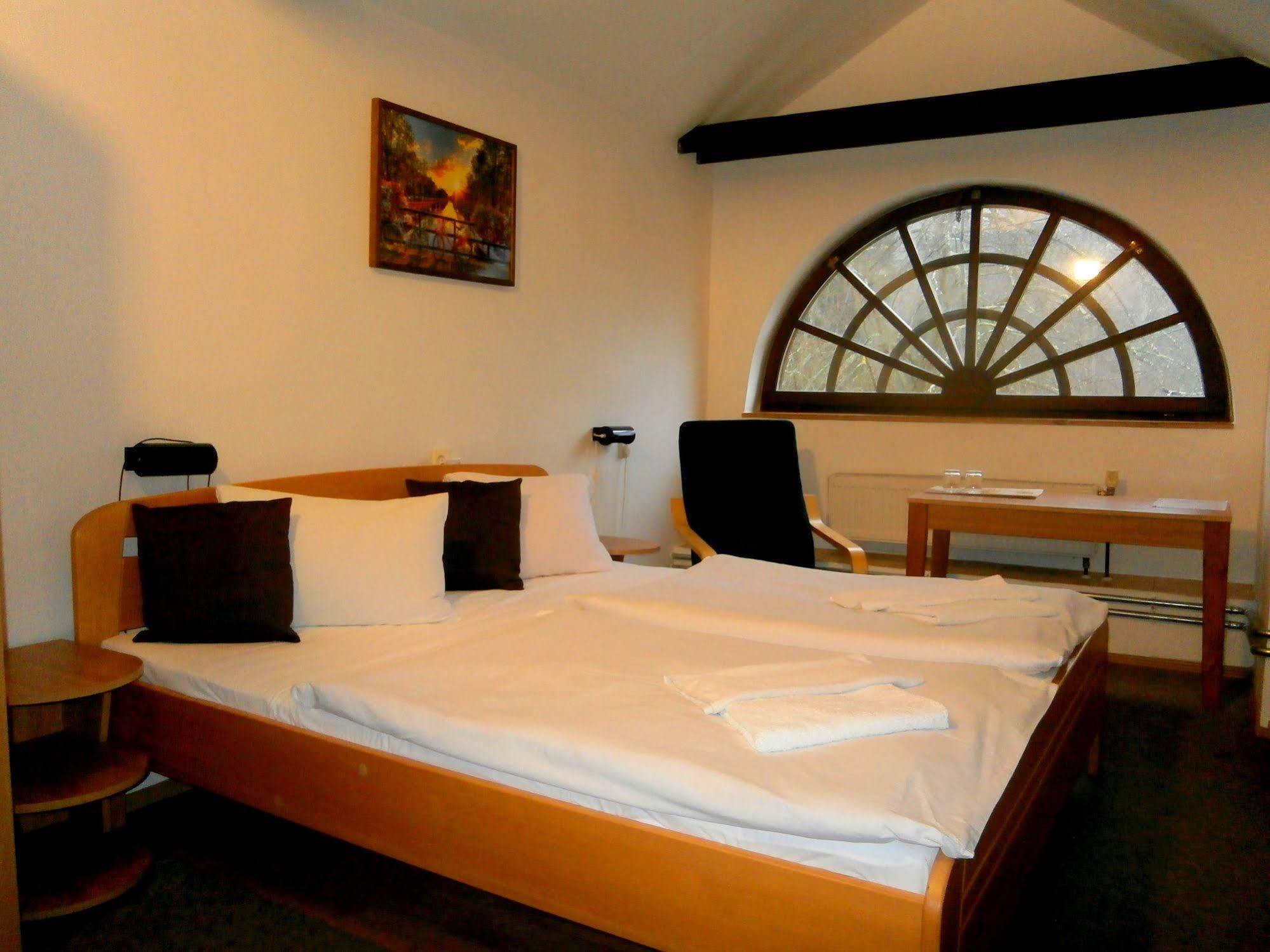 Hotel Dzban Jindrichov Buitenkant foto