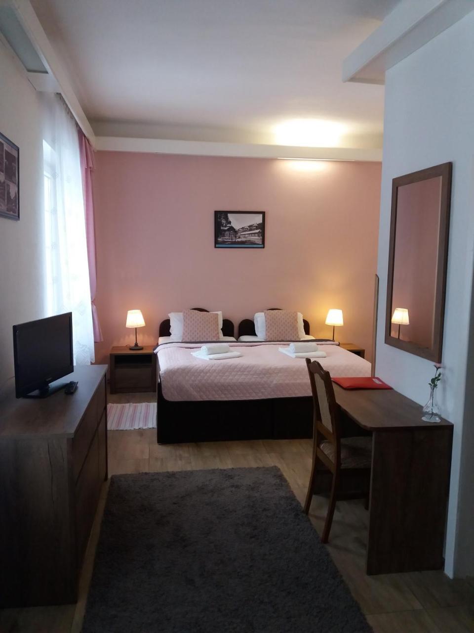 Hotel Dzban Jindrichov Buitenkant foto