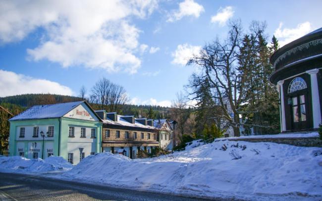 Hotel Dzban Jindrichov Buitenkant foto